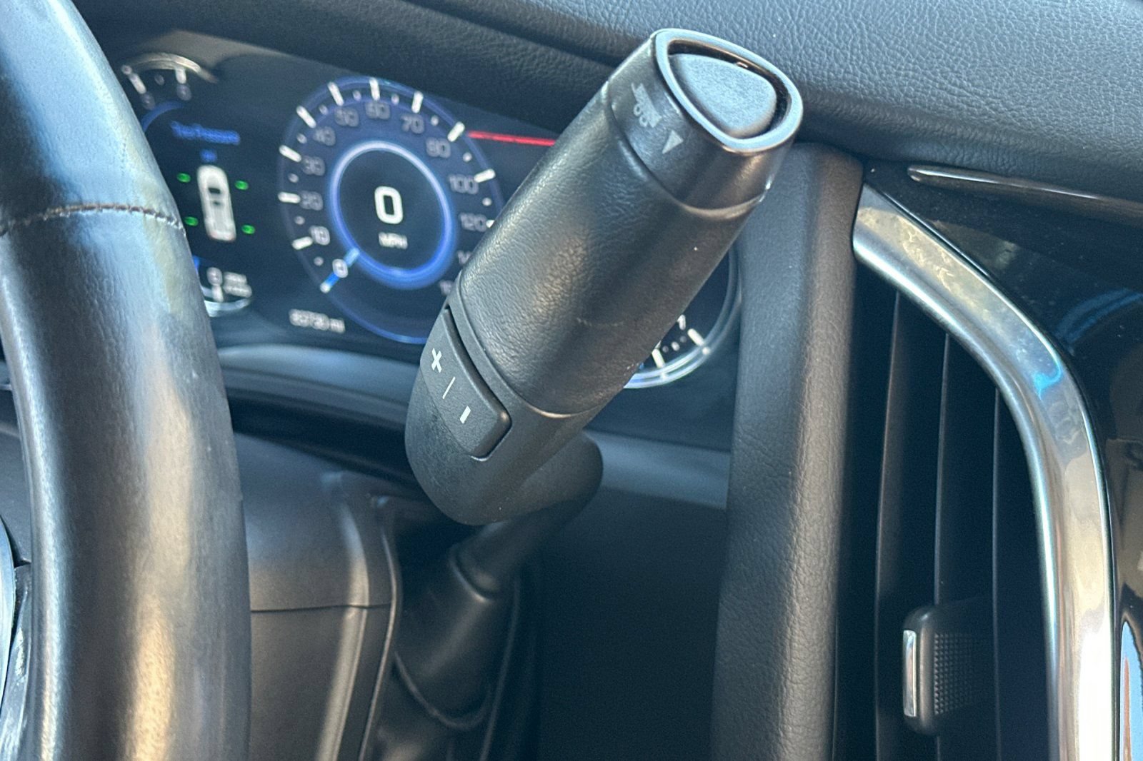 Used 2019 Cadillac Escalade Luxury RWD image 34