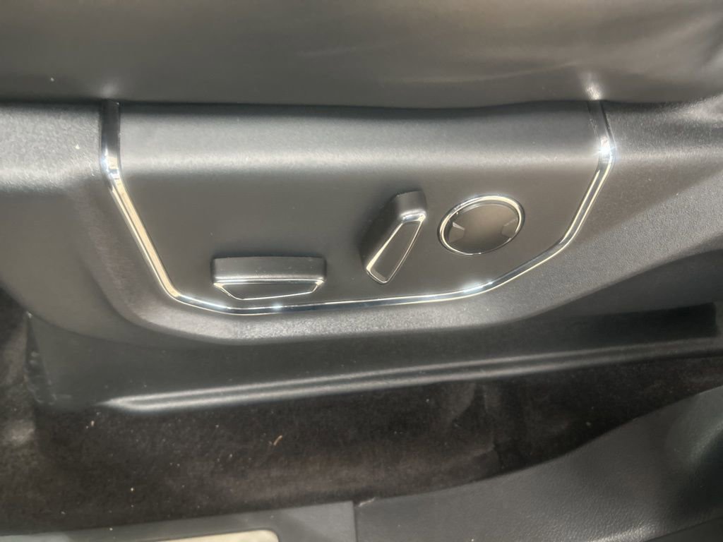 Certified 2022 Ford Expedition Max Platinum image 13