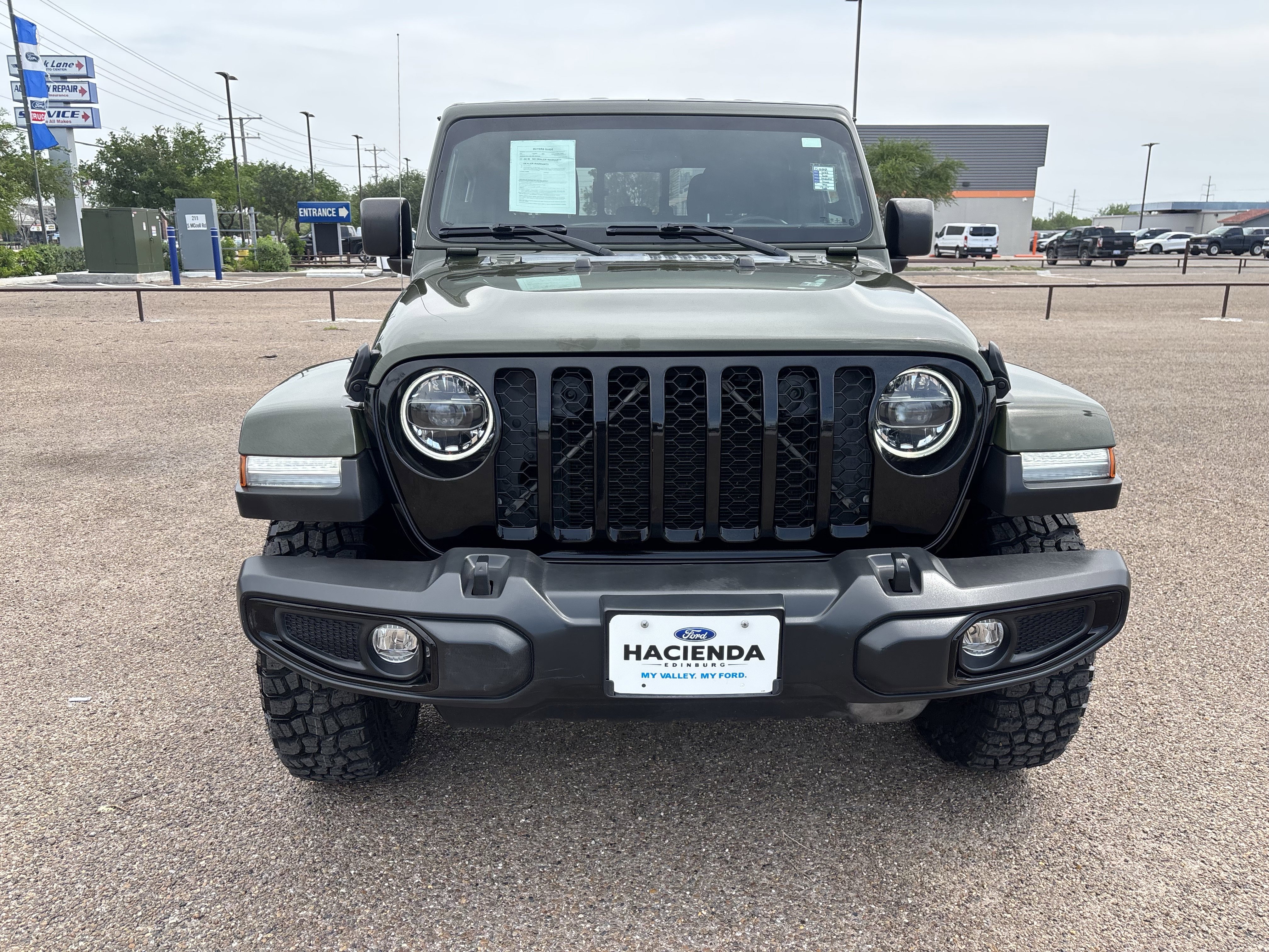 Used 2022 Jeep Gladiator Sport AWD/4WD image 6
