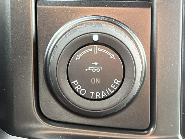 Certified 2024 Ford F350 Platinum w/ FX4 Off-Road Package AWD/4WD image 34