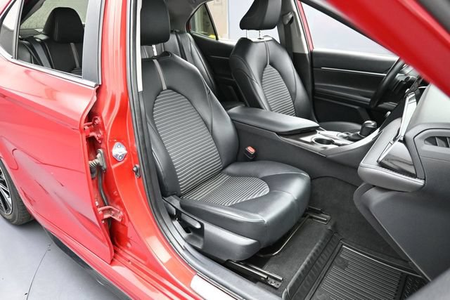 Used 2024 Toyota Camry SE w/ Convenience Package FWD image 28