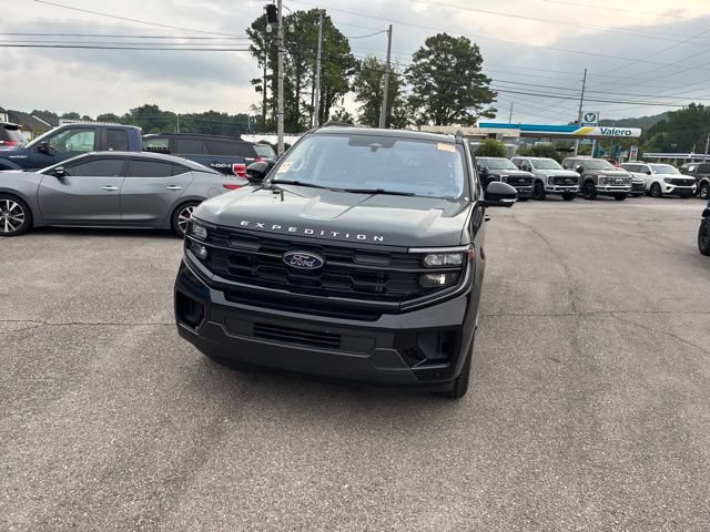 Certified 2025 Ford Expedition Active AWD/4WD image 6