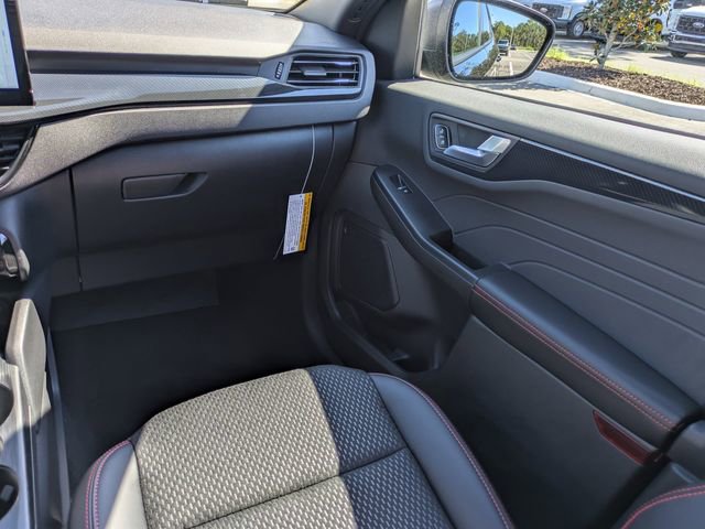 Certified 2026 Ford Escape ST-Line w/ Tech Pack #1 FWD image 16