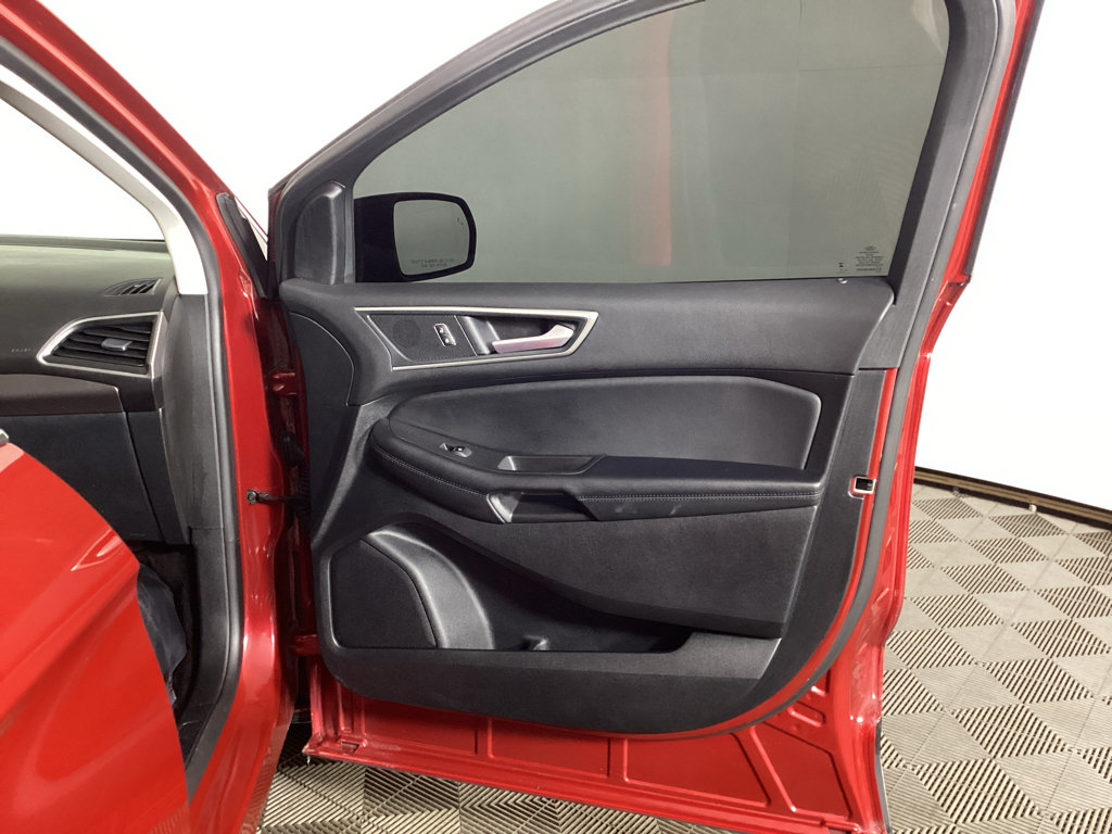 Certified 2024 Ford Edge SEL w/ Convenience Package AWD/4WD image 8