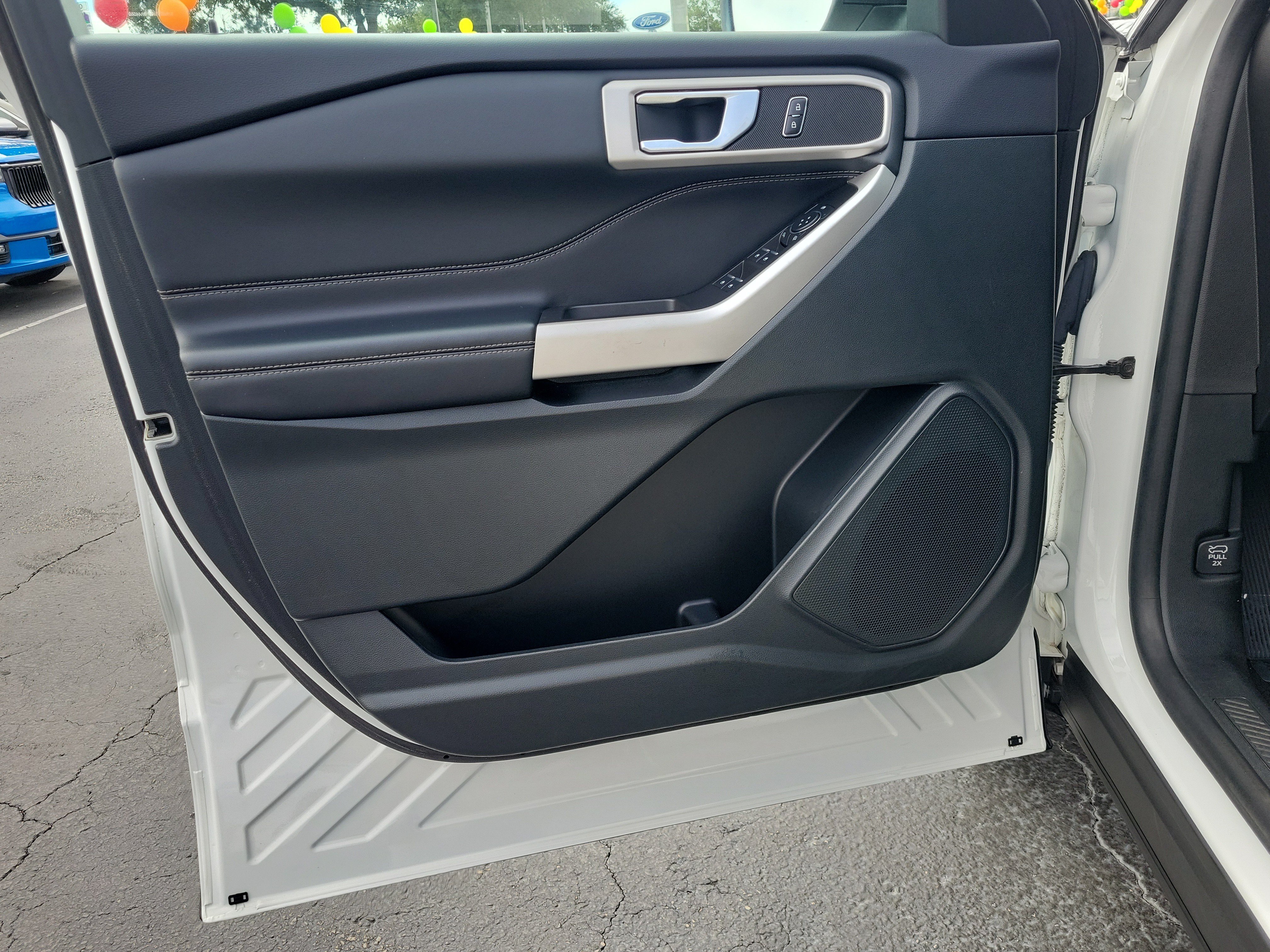 Certified 2024 Ford Explorer XLT RWD image 18