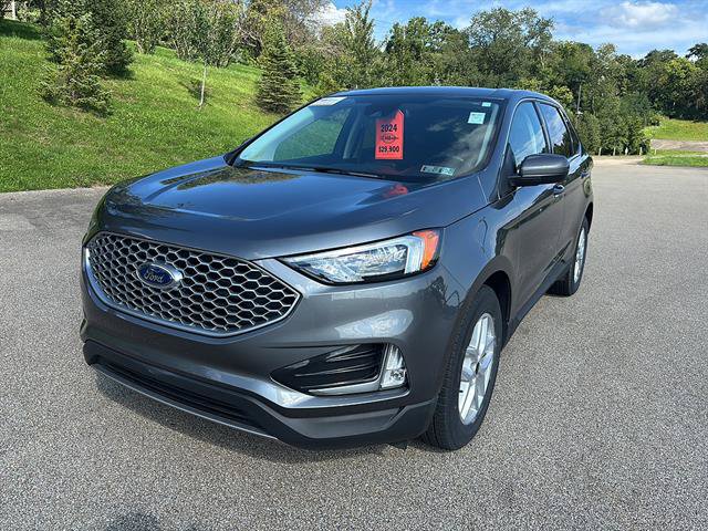 Certified 2024 Ford Edge SEL w/ Convenience Package AWD/4WD image 8
