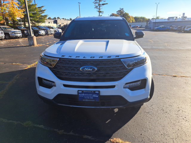 Certified 2024 Ford Explorer XLT w/ Equipment Group 202A AWD/4WD image 3