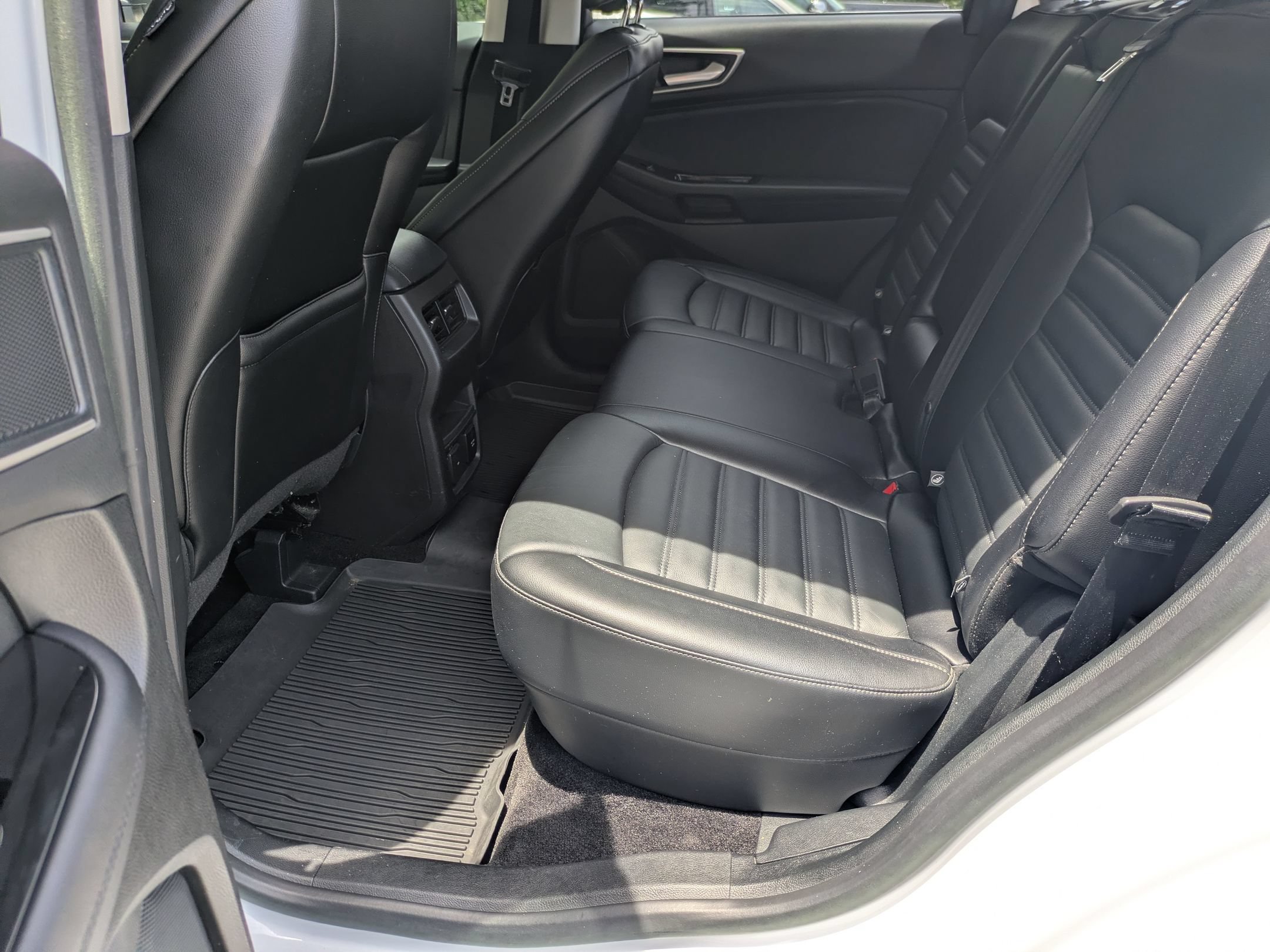 Certified 2018 Ford Edge SEL w/ Equipment Group 201A AWD/4WD image 28