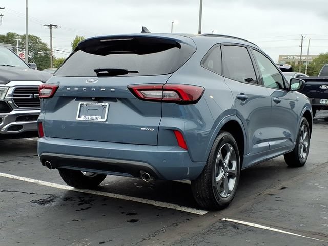 Certified 2024 Ford Escape ST-Line w/ Tech Pack #1 AWD/4WD image 4