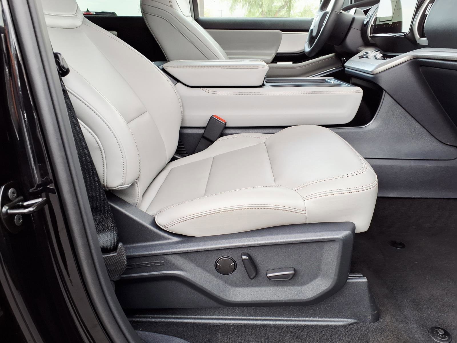 Certified 2025 Ford Expedition Max Active image 11