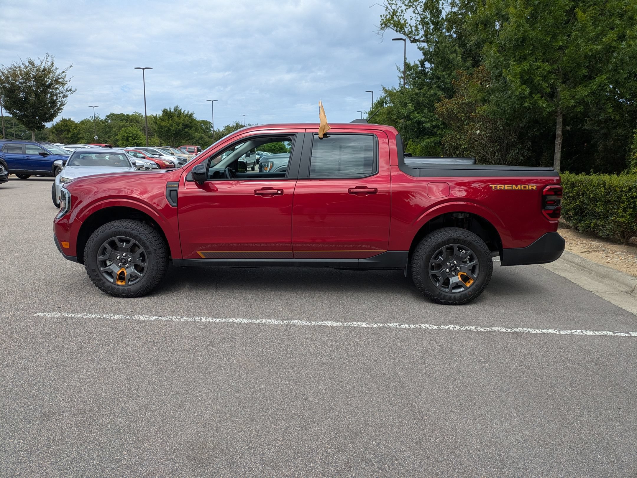 Certified 2025 Ford Maverick Tremor AWD/4WD image 7