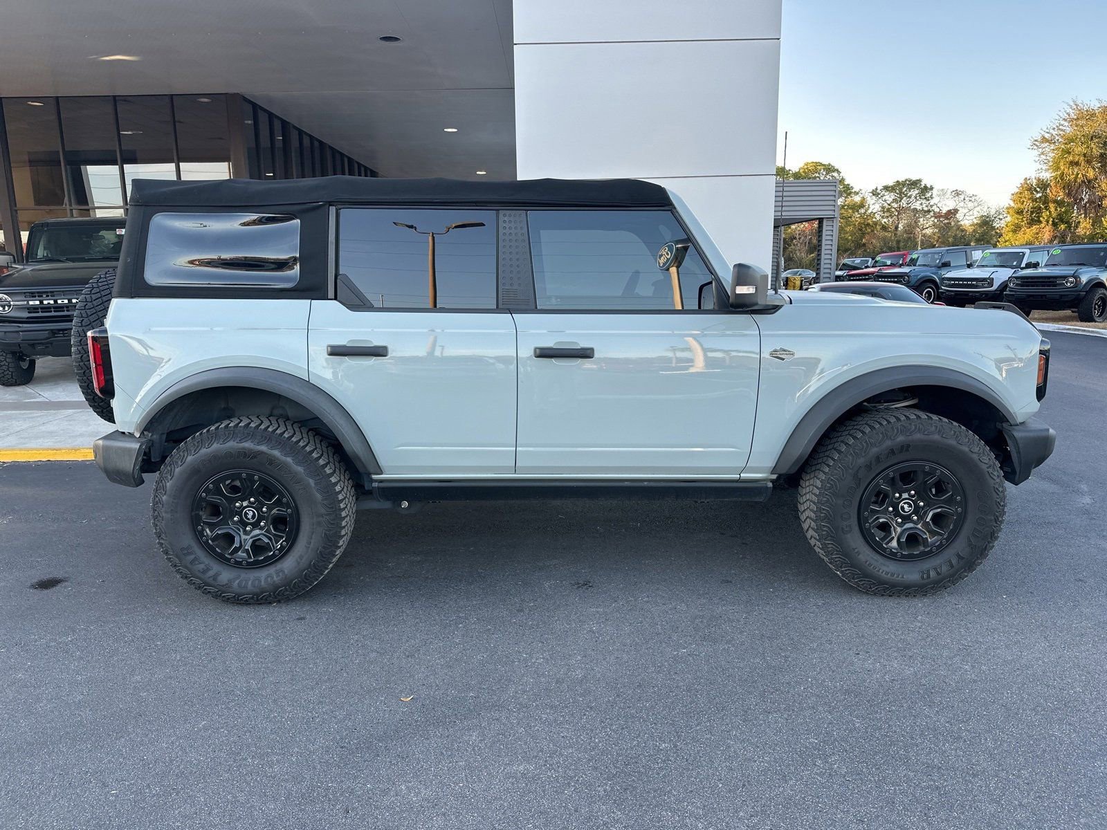 Certified 2022 Ford Bronco Wildtrak image 3