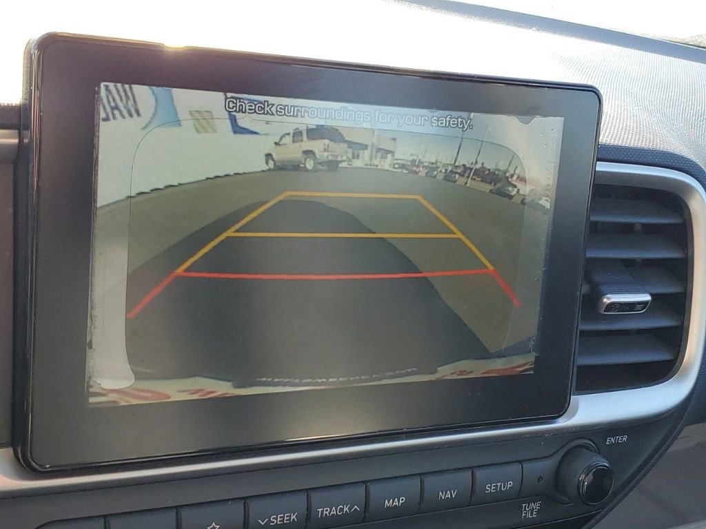 Used 2020 Hyundai Venue Denim image 24