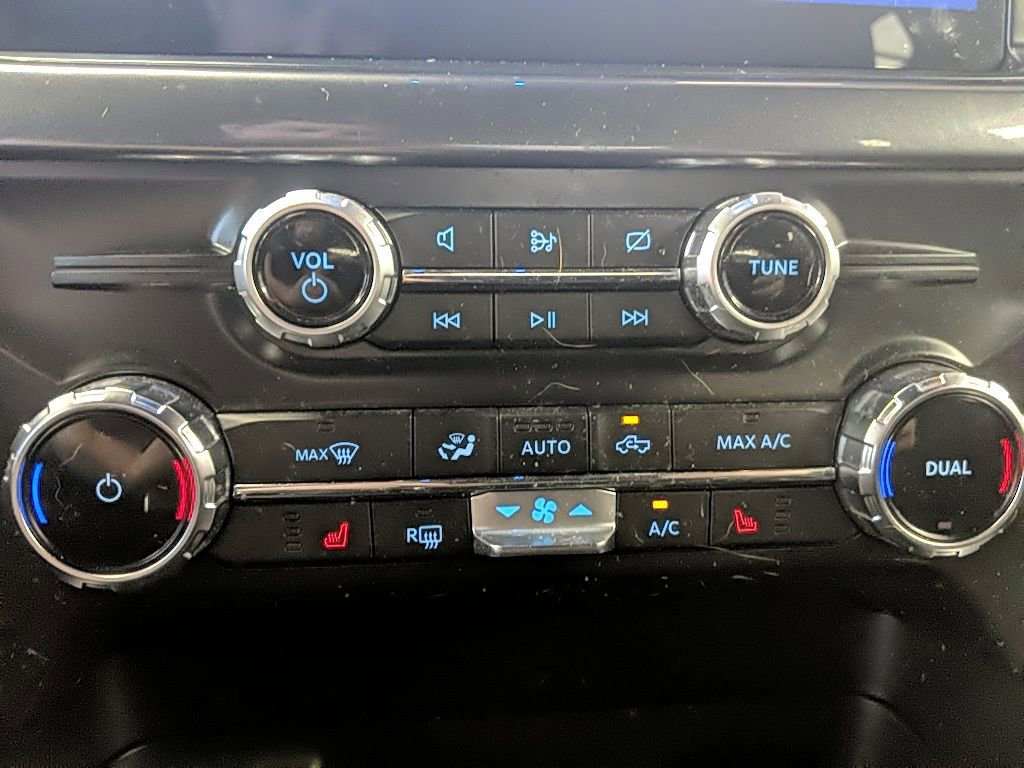 Certified 2022 Ford F150 XLT w/ Equipment Group 302A High image 19