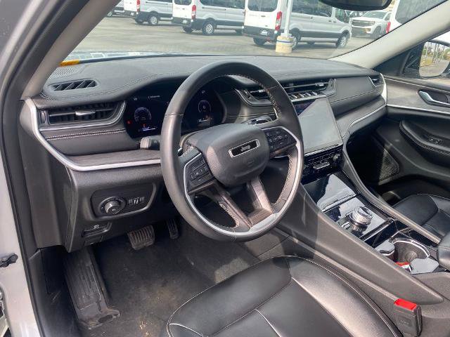 Used 2023 Jeep Grand Cherokee L Limited image 12