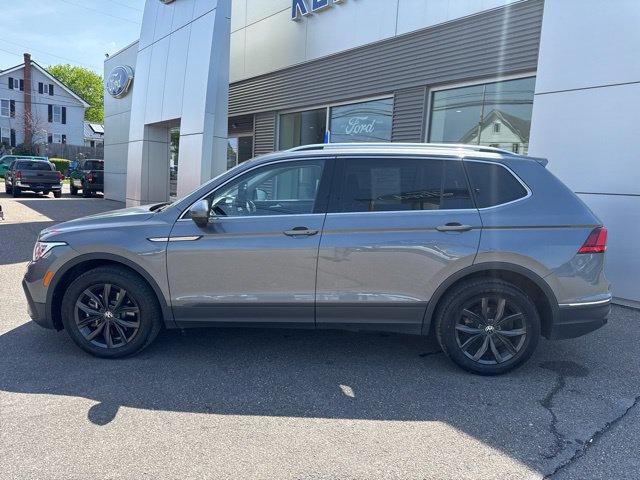 Used 2024 Volkswagen Tiguan SE AWD/4WD image 9