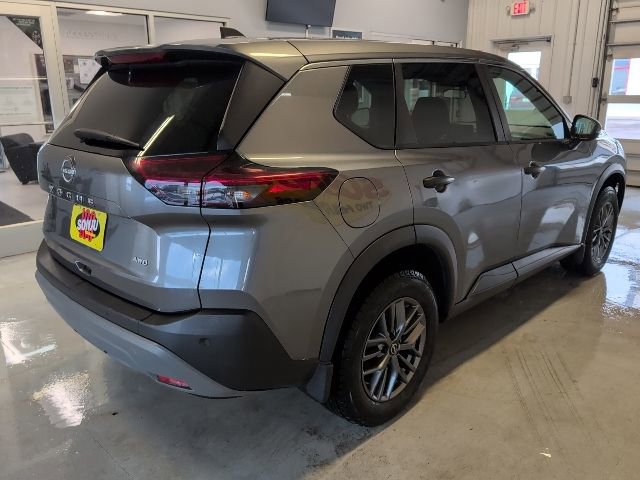 Used 2022 Nissan Rogue S image 6