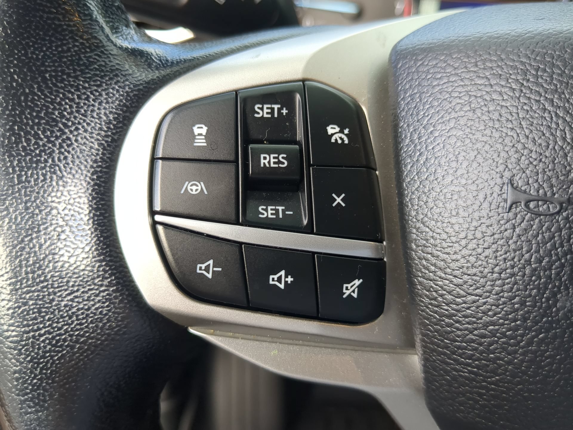 Certified 2022 Ford Explorer XLT w/ Equipment Group 202A RWD image 66