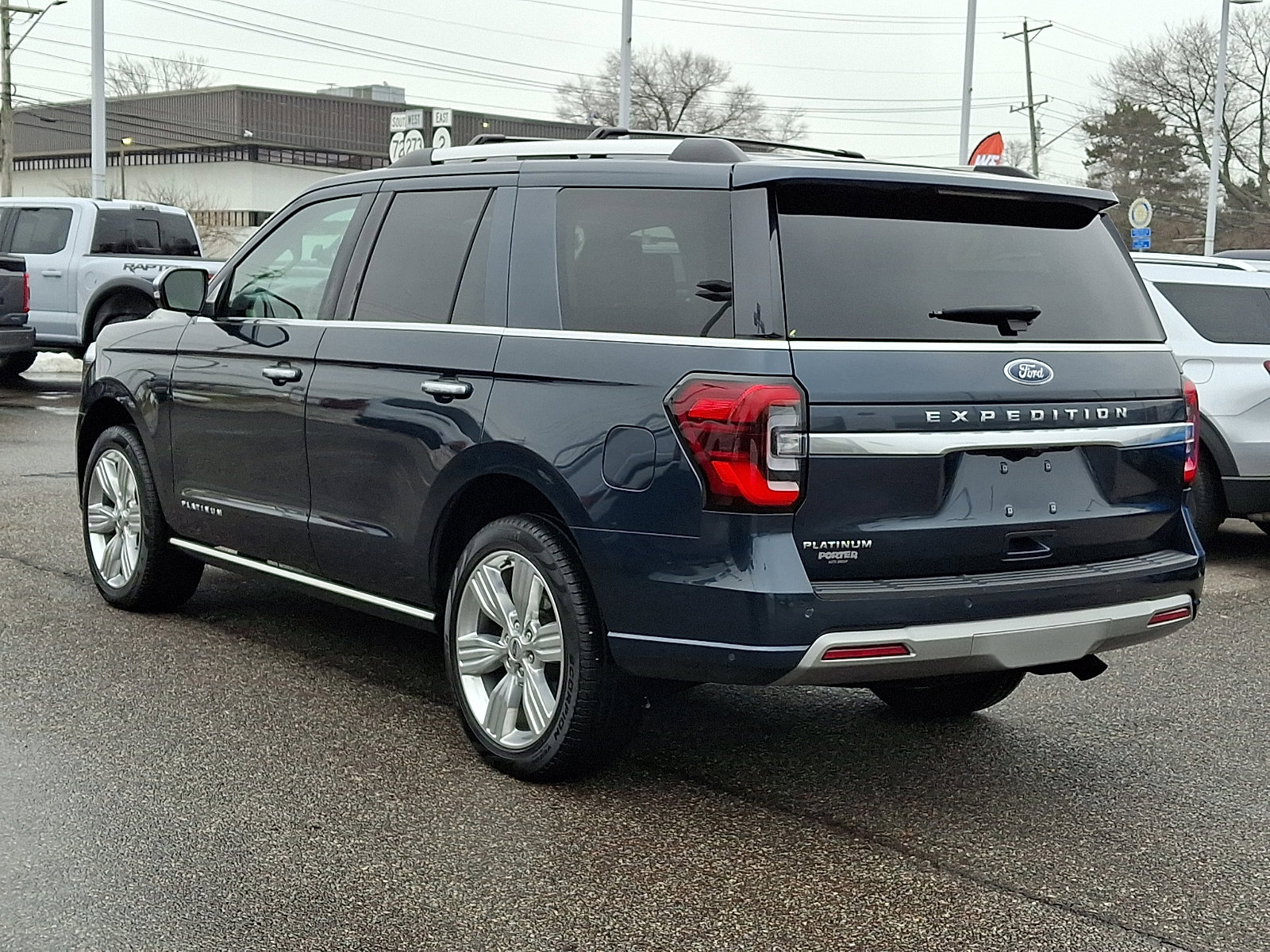 Certified 2024 Ford Expedition Platinum image 7