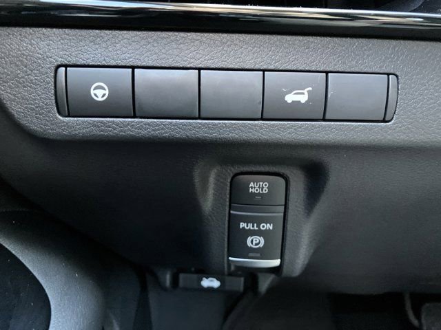 Used 2025 Nissan Murano SV image 23