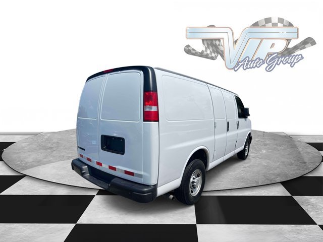 Used 2024 Chevrolet Express 2500 w/ Driver Convenience Package RWD image 6