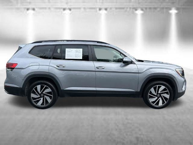 Used 2024 Volkswagen Atlas SE AWD/4WD image 4