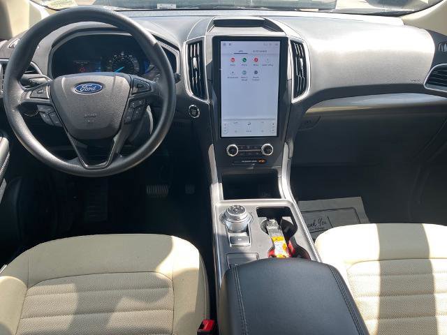 Certified 2024 Ford Edge SE image 6