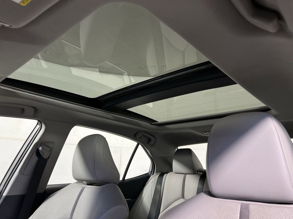 Used 2023 Toyota Camry XLE w/ Navigation Package image 24