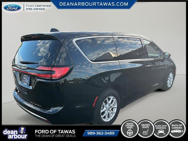 Used 2024 Chrysler Pacifica Touring-L FWD image 21
