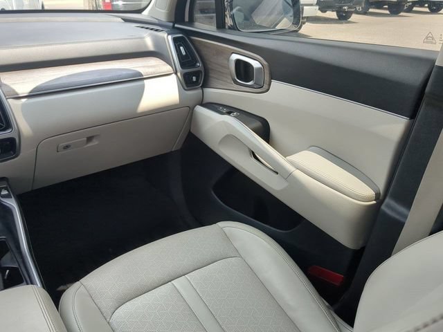 Used 2022 Kia Sorento EX w/ Panoramic Sunroof Package FWD image 19