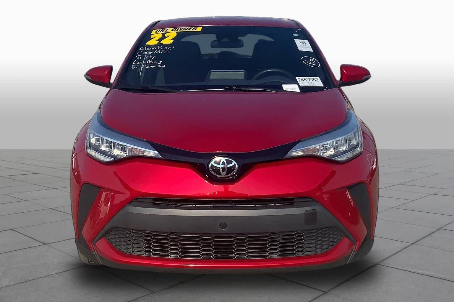Used 2022 Toyota C-HR XLE FWD image 4