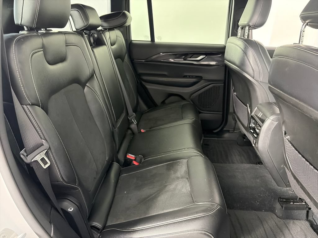 Used 2023 Jeep Grand Cherokee Altitude AWD/4WD image 29