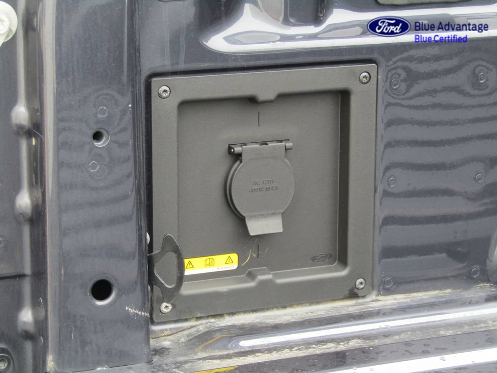 Certified 2022 Ford F150 Lariat w/ Equipment Group 502A High AWD/4WD image 9
