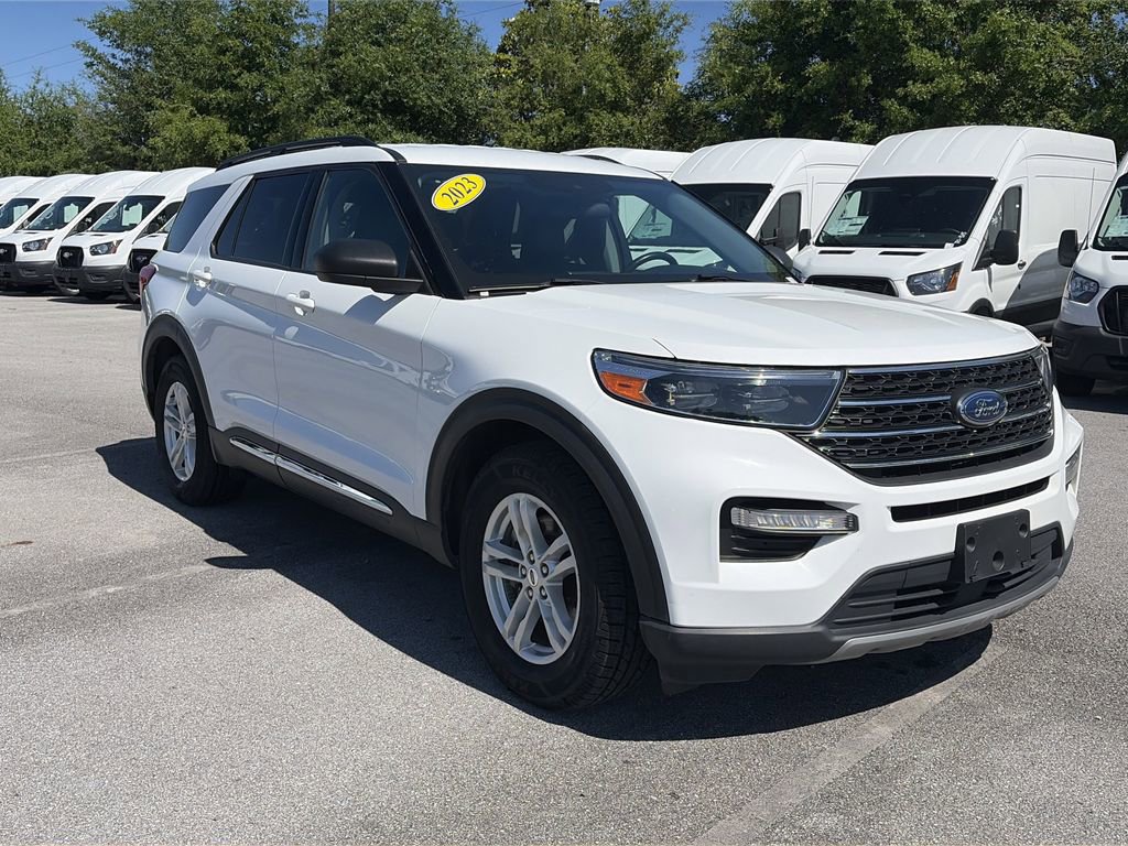 Certified 2023 Ford Explorer XLT w/ Equipment Group 202A RWD image 9