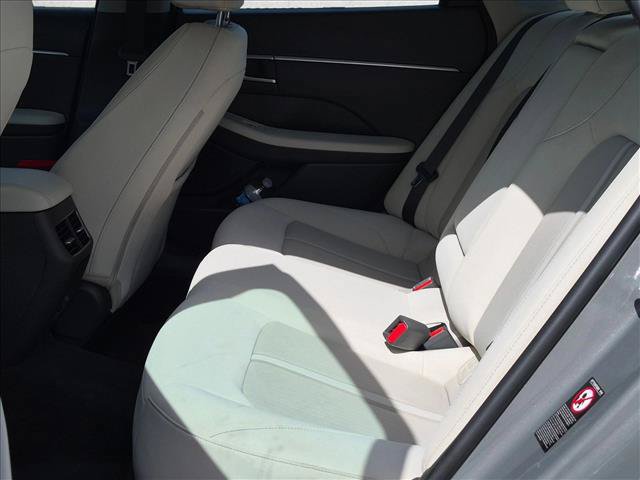 Used 2022 Hyundai Sonata SEL w/ Convenience Package FWD image 18