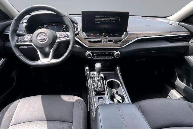 Used 2023 Nissan Altima 2.5 SV w/ SV Premium Package AWD/4WD image 16