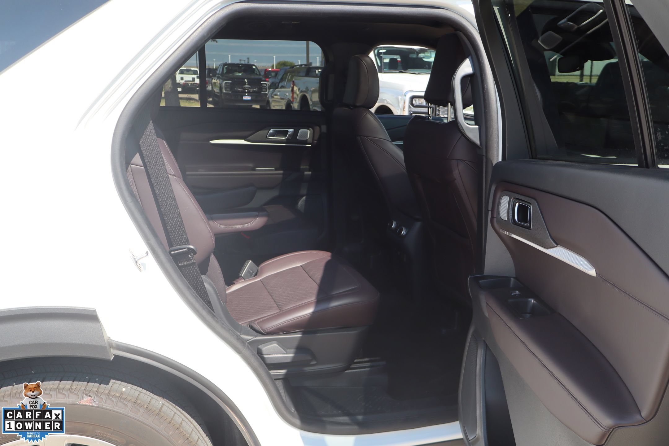 Certified 2025 Ford Explorer Platinum RWD image 30
