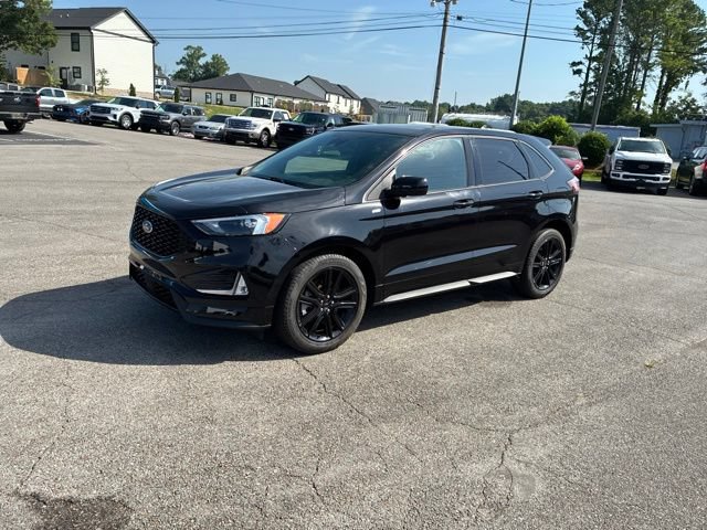 Certified 2024 Ford Edge ST-Line AWD/4WD image 13