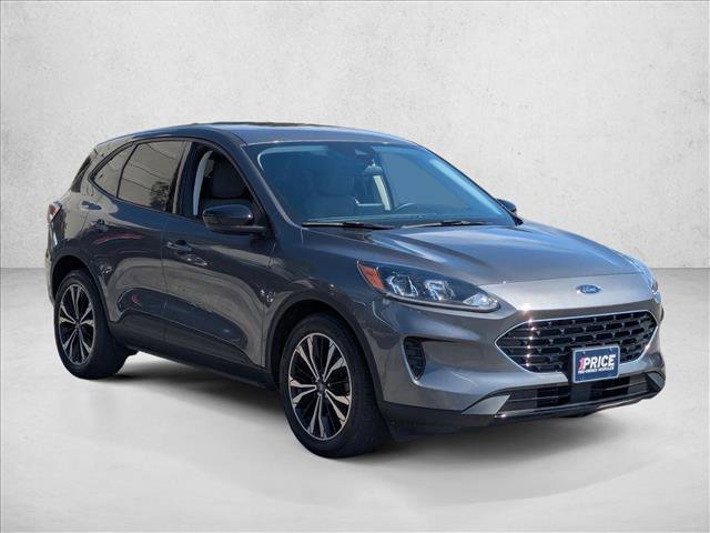 Certified 2022 Ford Escape SE w/ SE Sport Appearance Package FWD image 3