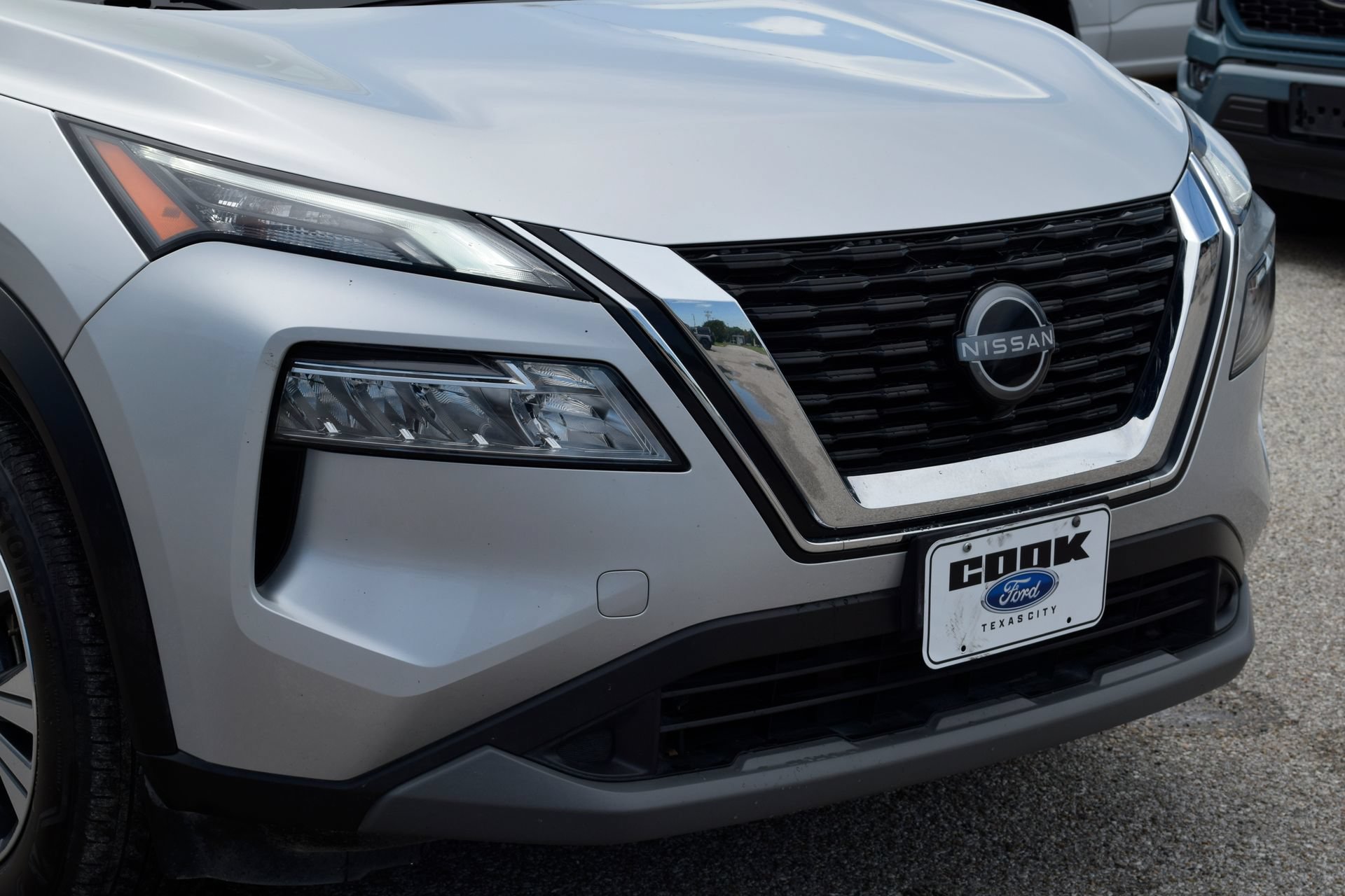 Used 2023 Nissan Rogue SV FWD image 25