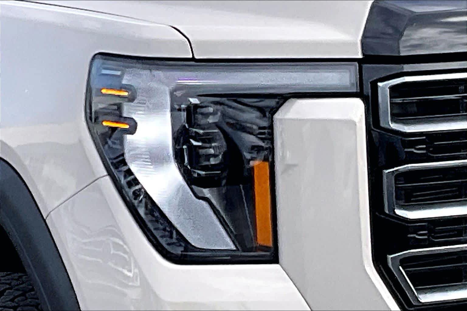 Used 2026 GMC Sierra 2500 AT4 w/ AT4 Premium Plus Package AWD/4WD image 25