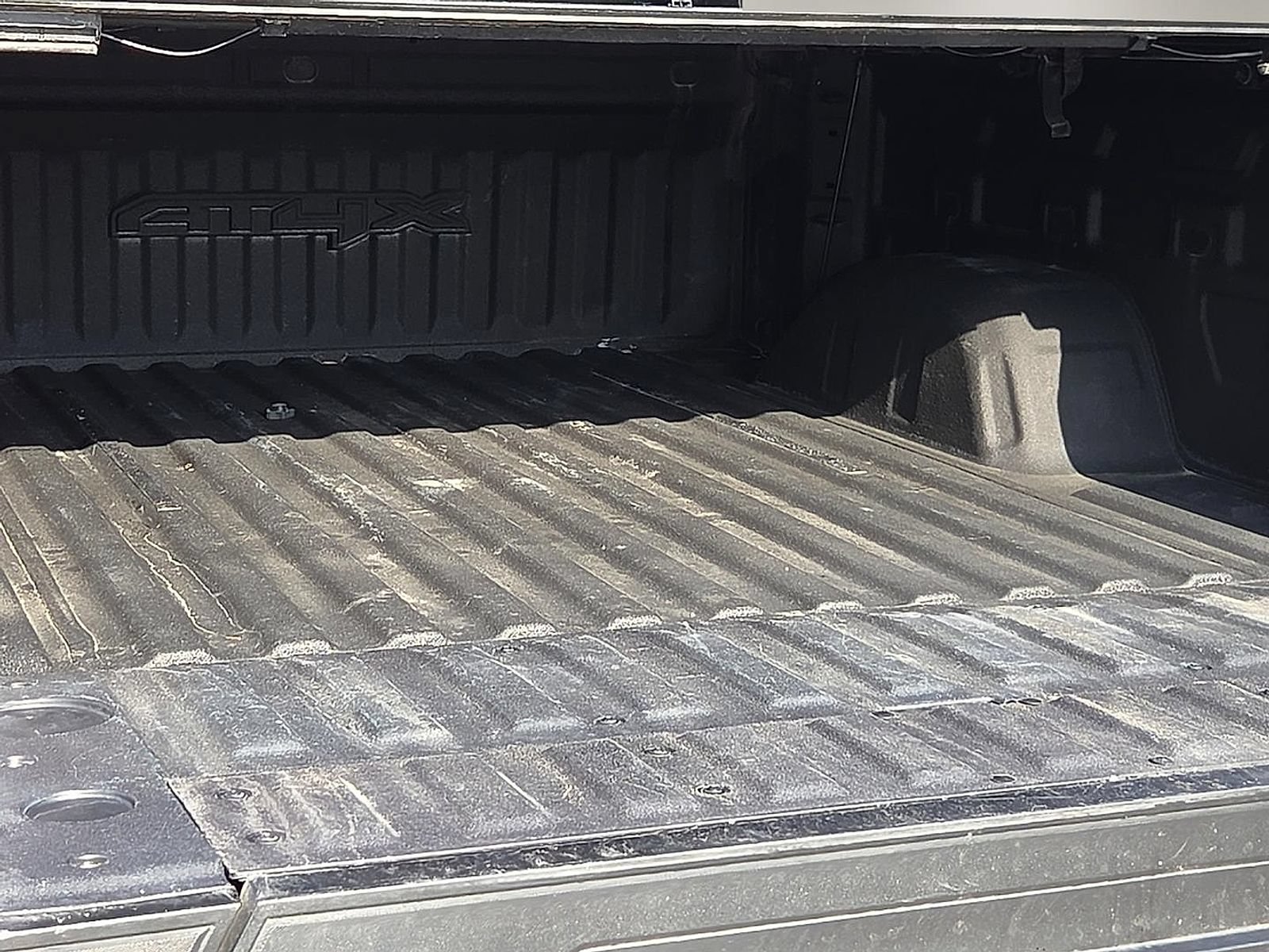 Used 2023 GMC Sierra 1500 AT4X AWD/4WD image 8