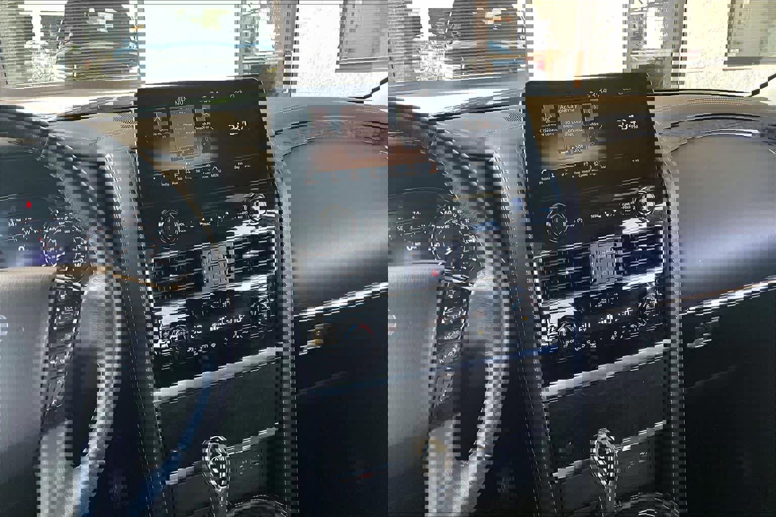 Used 2023 INFINITI QX80 Luxe w/ Cargo Package image 9