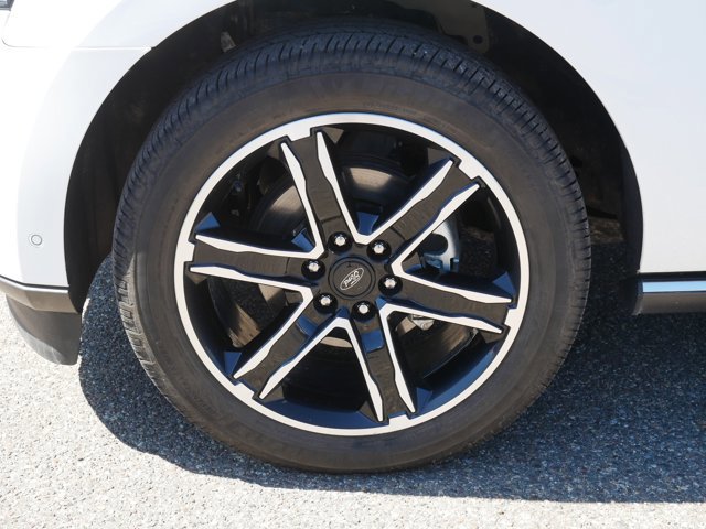 Certified 2020 Ford Expedition Limited w/ Special Edition Package AWD/4WD image 9