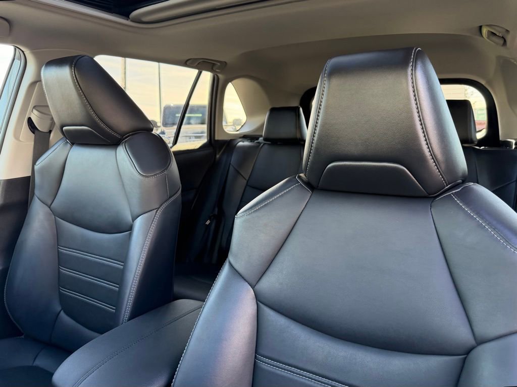 Used 2023 Toyota RAV4 XLE Premium image 17