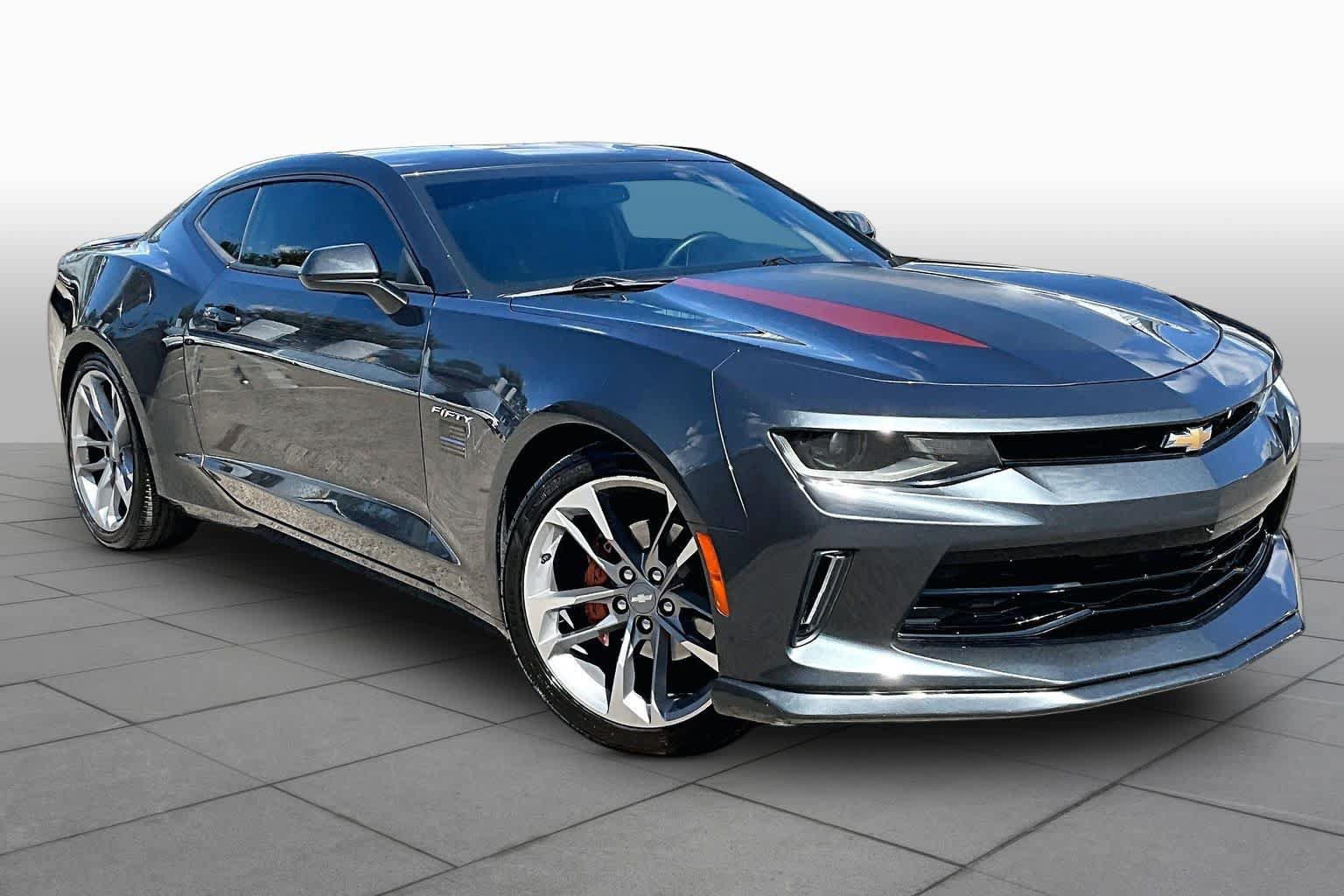 Used 2017 Chevrolet Camaro LT RWD image 3