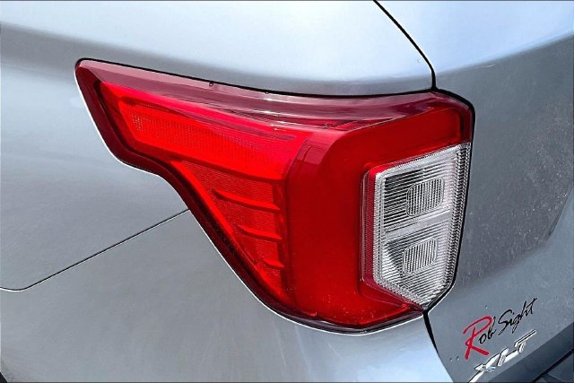 Certified 2023 Ford Explorer XLT w/ Equipment Group 202A AWD/4WD image 23
