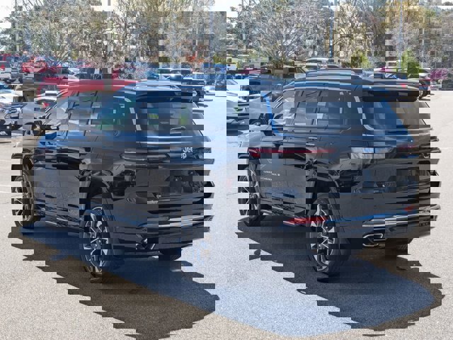 Used 2023 Jeep Grand Cherokee L Overland w/ Luxury Tech Group IV image 4