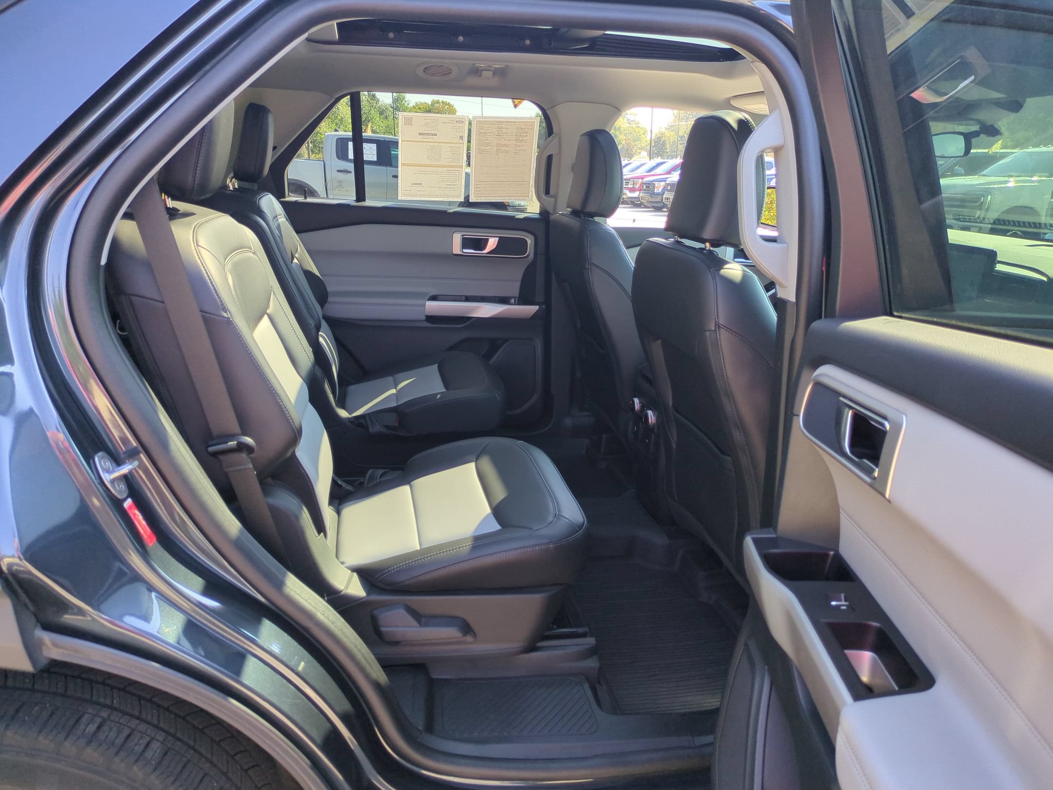 Certified 2024 Ford Explorer XLT w/ Equipment Group 202A AWD/4WD image 38