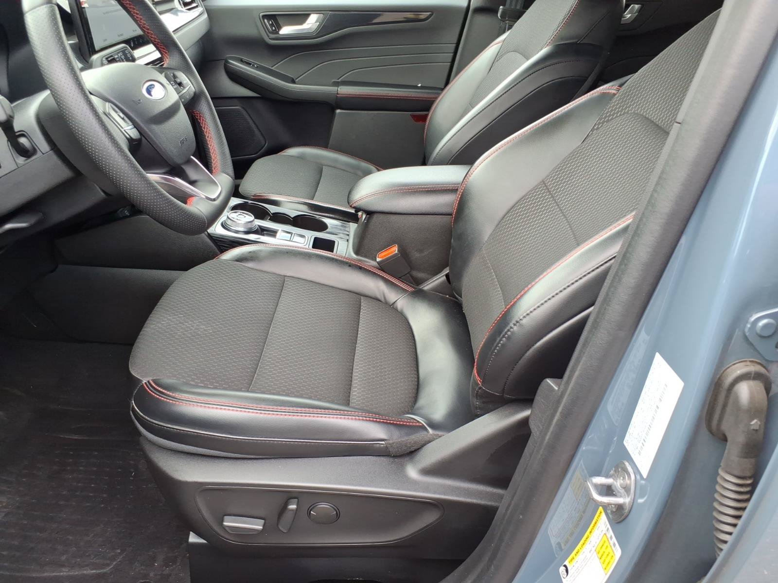 Certified 2023 Ford Escape ST-Line Select w/ Tech Pack #1 AWD/4WD image 13